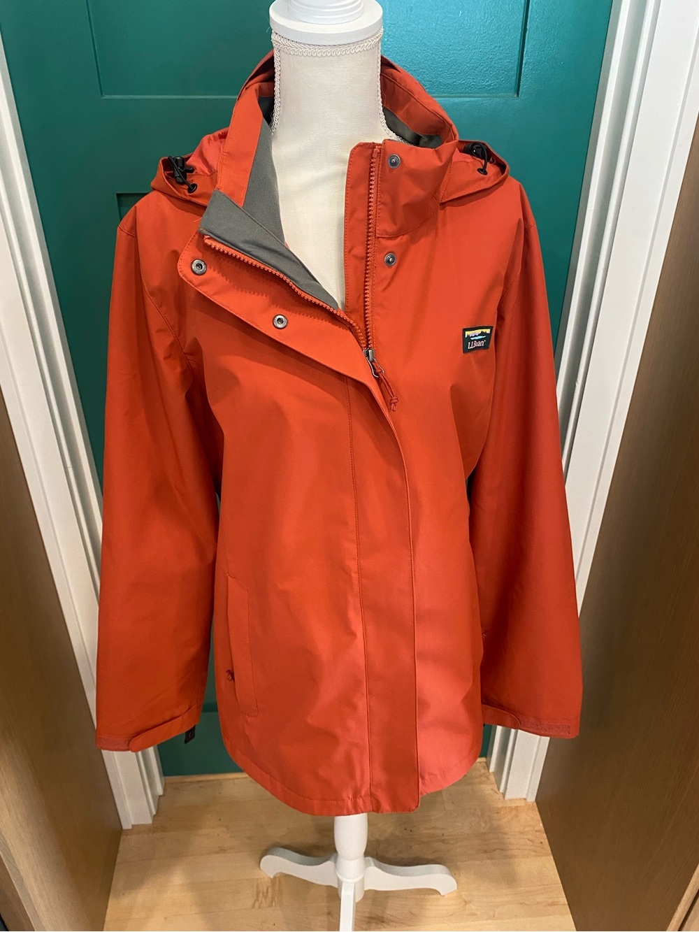 LL Bean Rusty Red/Orange Women's Waterproof Hooded Rain Jacket/Shell